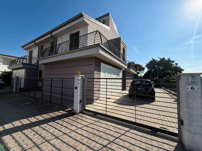 Casa quadrilocale in vendita in Via Umberto Terracini, Centro, Castelfranco Emilia