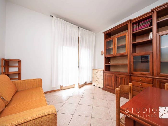 Appartamento con 6 locali in vendita in Via Don Giovanni Minzoni, Centro, Montale