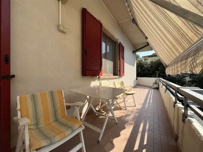 Appartamento con 5 locali in vendita in Via Magliano, Marina di Massa Centro, Massa