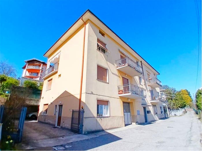 Appartamento trilocale in vendita in via liberazione, Gaggino, Faloppio
