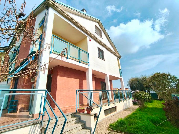 Casa con 5 locali in vendita in Via Giacomo Cortellia, Centro, Livorno Ferraris