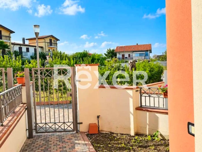Appartamento con 5 locali in vendita in Via San Rocco Vecchio, San Vito Chietino