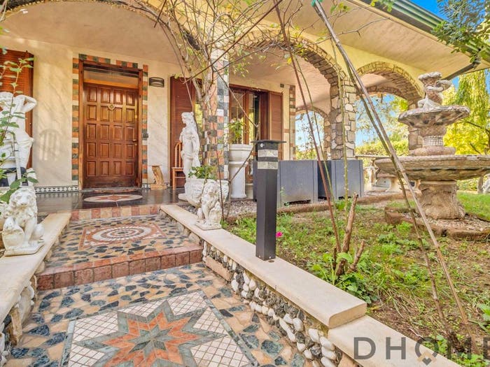 Casa con 6 locali in vendita in Via G Donizetti Pognano BG Italia, Pognano