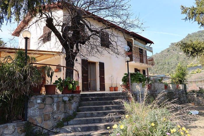 Casa trilocale in vendita in Dolceacqua