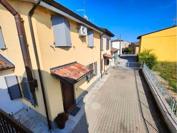 Casa con 5 locali in vendita in Chiaravalle, Alseno