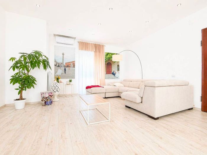 Appartamento con 5 locali in vendita in Piazza Giorgio Morandi, Sant'Elia, Brindisi