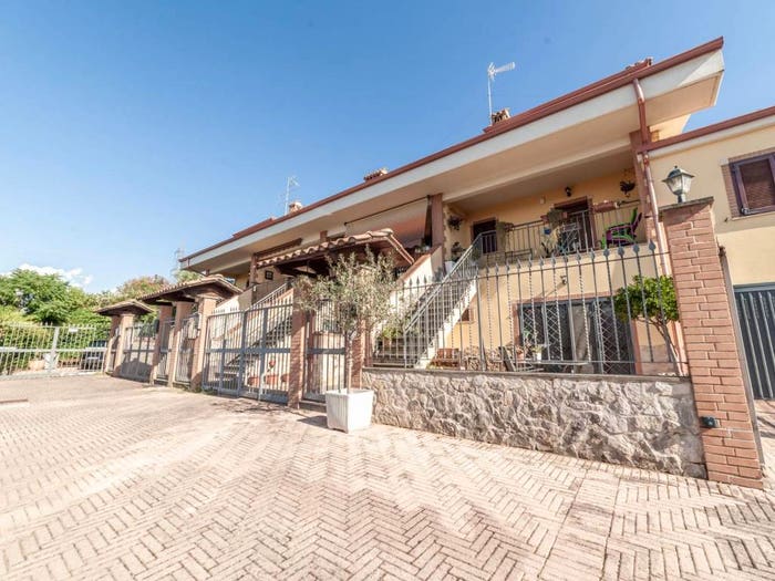 Casa con 5 locali in vendita in Via Santa Scolastica, Setteville Nord, Guidonia Montecelio