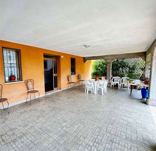 Casa con 6 locali in vendita in Glorie, Bagnacavallo