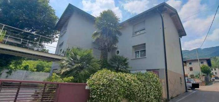Casa quadrilocale in vendita in Via vallone, Centro, Caneva