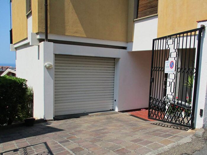 Casa con 6 locali in vendita in Bellavista, Centro, Vallecrosia