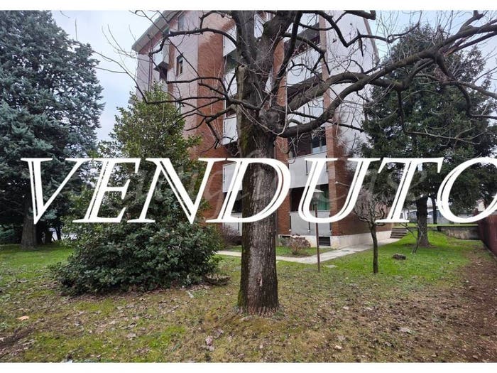 Appartamento quadrilocale in vendita in Viale Piave, Centro, Pessano con Bornago