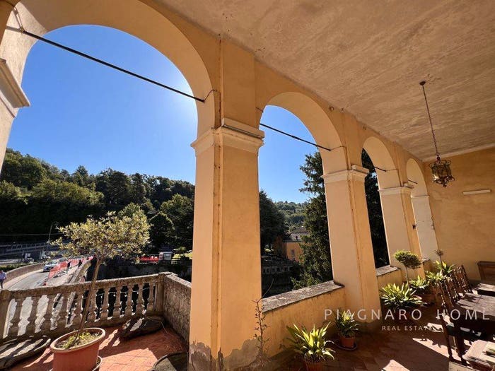Appartamento con 6 locali in vendita in Via Cavour, Centro, Pontremoli