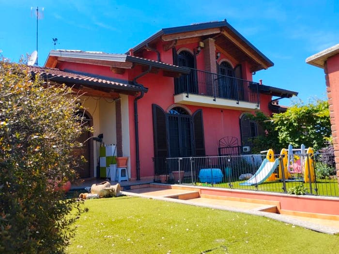 Casa con 6 locali in vendita in Via Novembre, Centro, Torrazza Piemonte