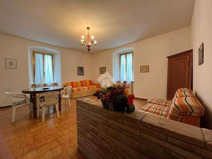 Casa quadrilocale in vendita in Via Guglielmo Marconi, Scheggia, Scheggia e Pascelupo