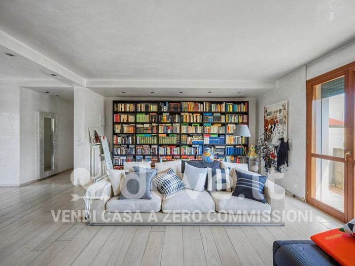 Appartamento con 6 locali in vendita in Via Angelo Secchi, Chiesanuova, Padova