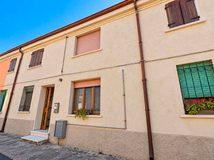 Casa con 5 locali in vendita in Piazza San Pietro in Valle, San Pietro In Valle, Gazzo Veronese