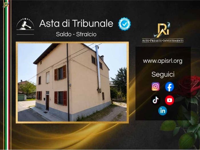 Appartamento con 6 locali in vendita in Via Villa Biscossi, Centro, Galliavola