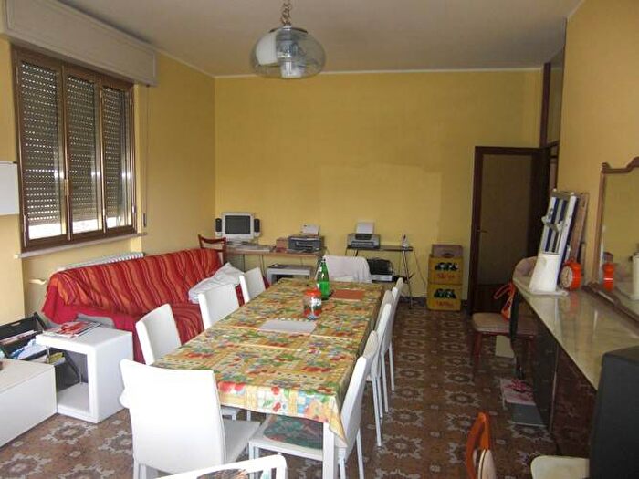 Casa con 6 locali in vendita in Via Umberto Boccioni, Paleotta, Fano