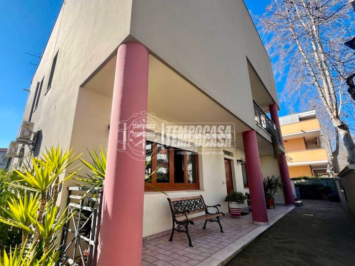 Appartamento quadrilocale in vendita in Via del Santuario, Colli Innamorati Madonna, Pescara