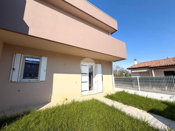 Casa quadrilocale in vendita in Via Sinopoli, Centro, Martellago