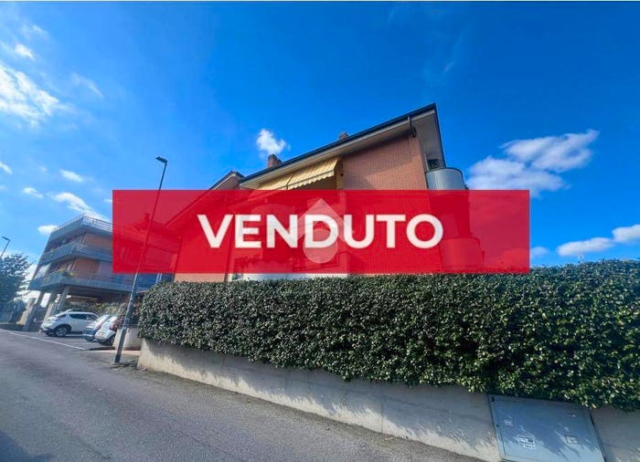 Appartamento quadrilocale in vendita in Via Vermicino, Borghesiana, Roma