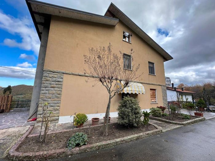 Appartamento con 6 locali in vendita in Via del Parco, Centro, Castiglione dei Pepoli