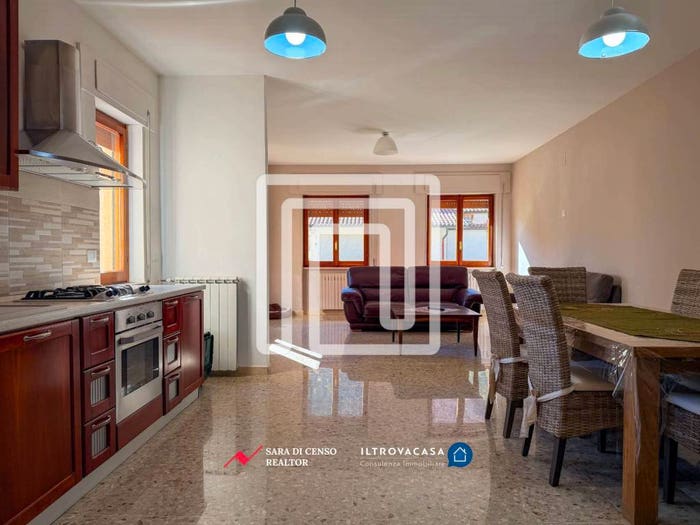 Appartamento con 5 locali in vendita in Strada Giuseppe Caranfa, Villalago