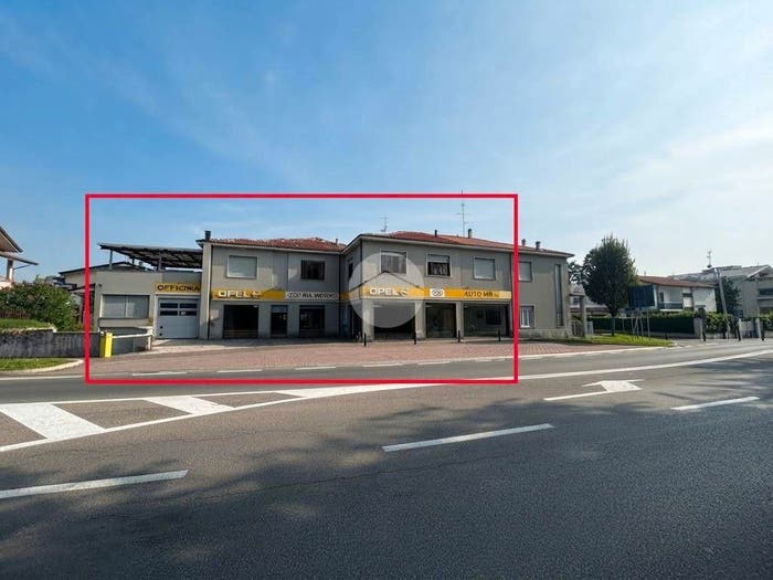Casa con 6 locali in vendita in Via ferruccio gilera, Bernate La Ca', Arcore