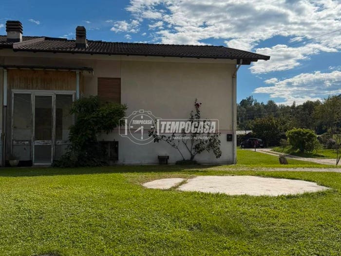 Appartamento quadrilocale in vendita in Via Vezzano, Centro, Belluno