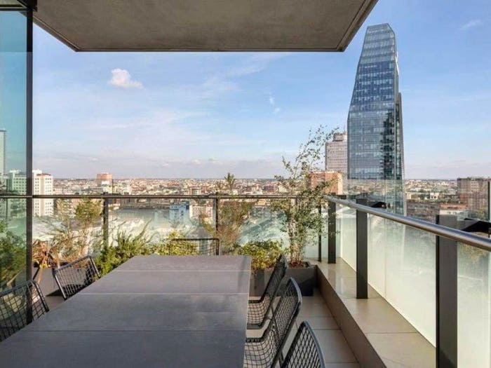 Appartamento trilocale in vendita in Viale della Liberazione, Porta Nuova, Milano