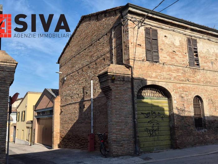 Casa con 6 locali in vendita in Via Fiume Montone Abbandonato, Vicoli Redentore, Ravenna