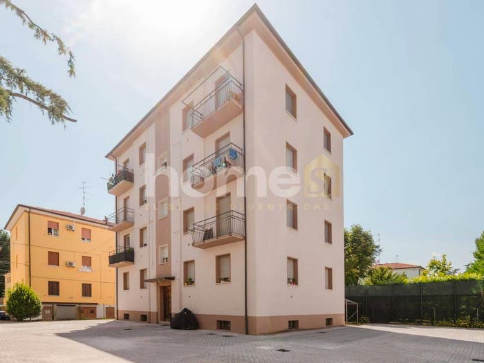 Appartamento trilocale in vendita in Viale Cappuccini, Cappuccini Montericco, Imola