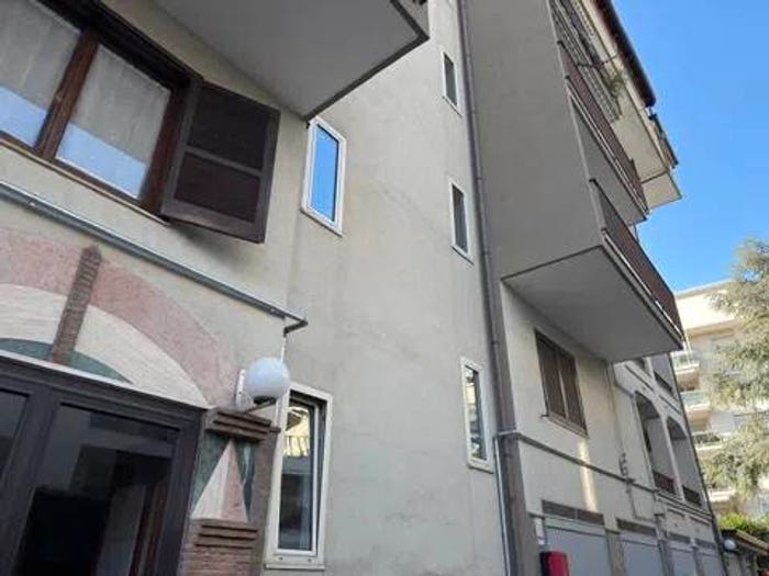 Appartamento con 6 locali in vendita in Via Michele Ruta, Via Ruggiero, Caserta