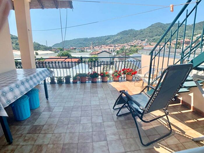 Appartamento quadrilocale in vendita in Camporosso, Centro