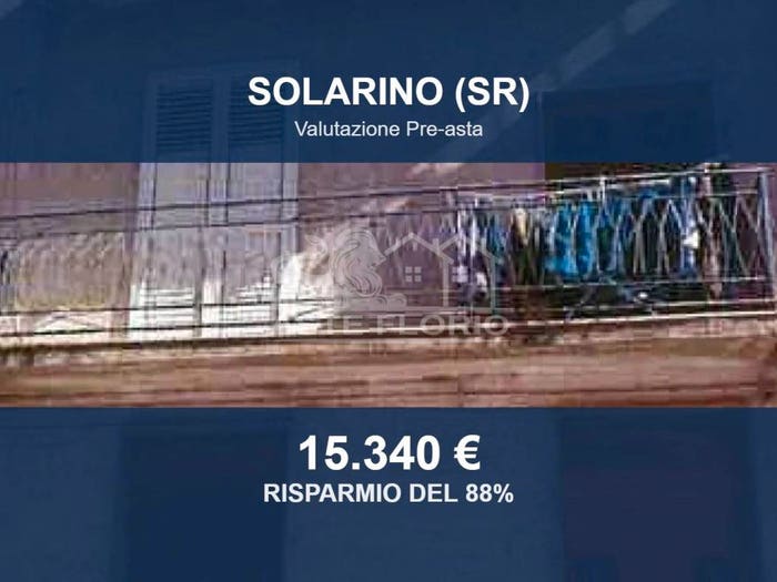 Appartamento con 5 locali in vendita in Via della Riscossa, Solarino