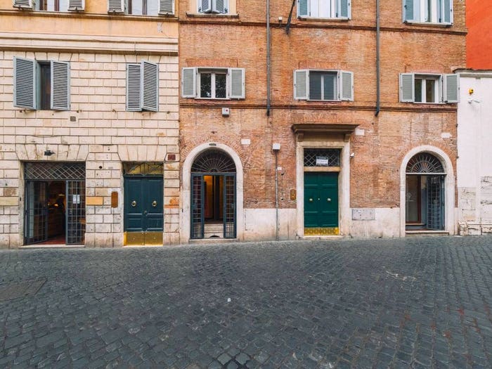 Appartamento bilocale in vendita in Via Giulia, Roma