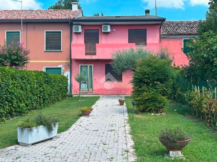 Casa quadrilocale in vendita in Via Selve, Centro, Mogliano Veneto