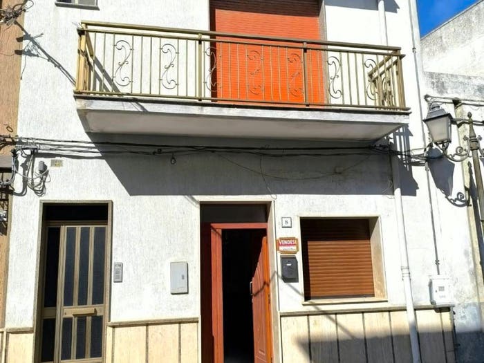 Casa con 6 locali in vendita in Via Le Grazie, Centro, Torricella