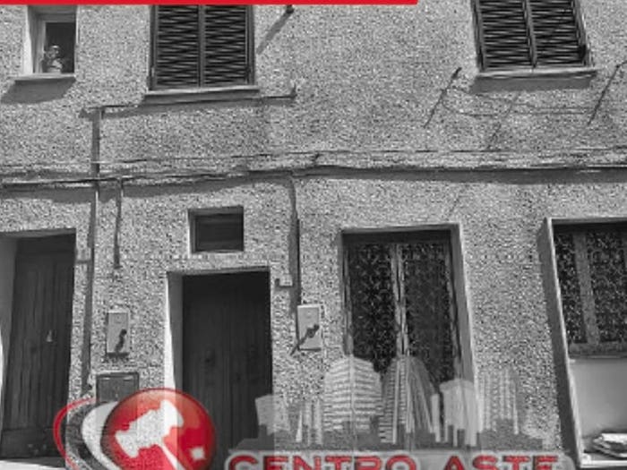 Appartamento con 5 locali in vendita in Via Livio Fazi Sigillo PG Italia, Centro, Sigillo