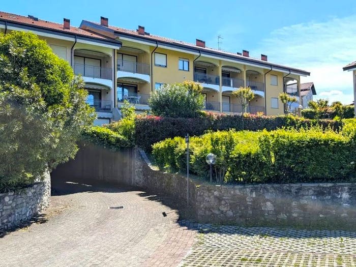 Appartamento con 5 locali in vendita in Via Iv Novembre, Germignaga