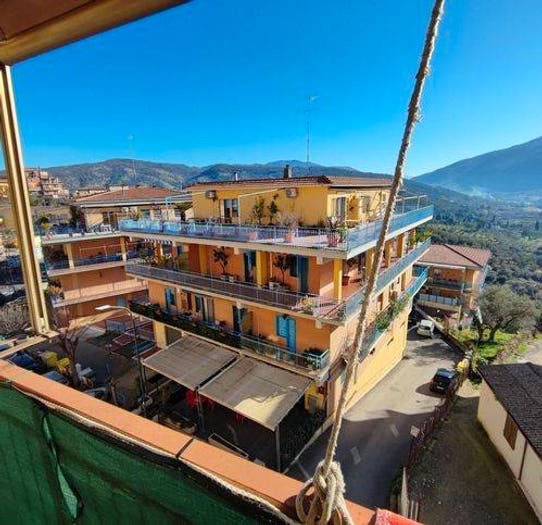 Appartamento bilocale in vendita in Via Della Libertà, Centro, Castel Madama