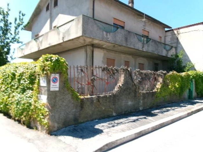 Appartamento quadrilocale in vendita in Via Sant'Andrea, Centro, Avezzano