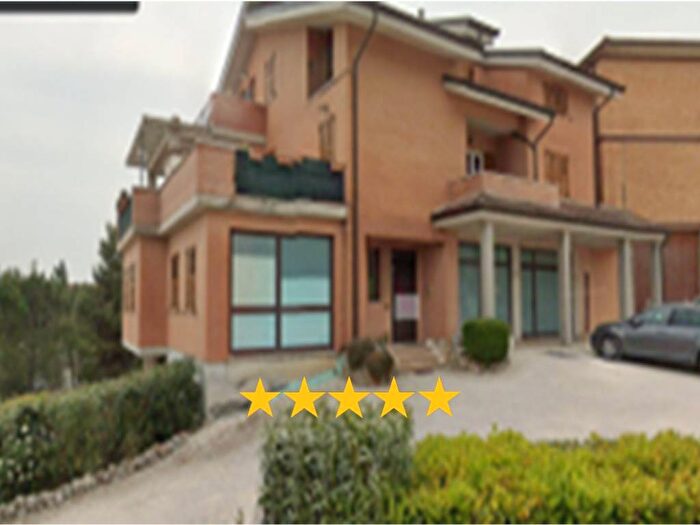 Appartamento con 6 locali in vendita in Solagna, Centro, Rapagnano
