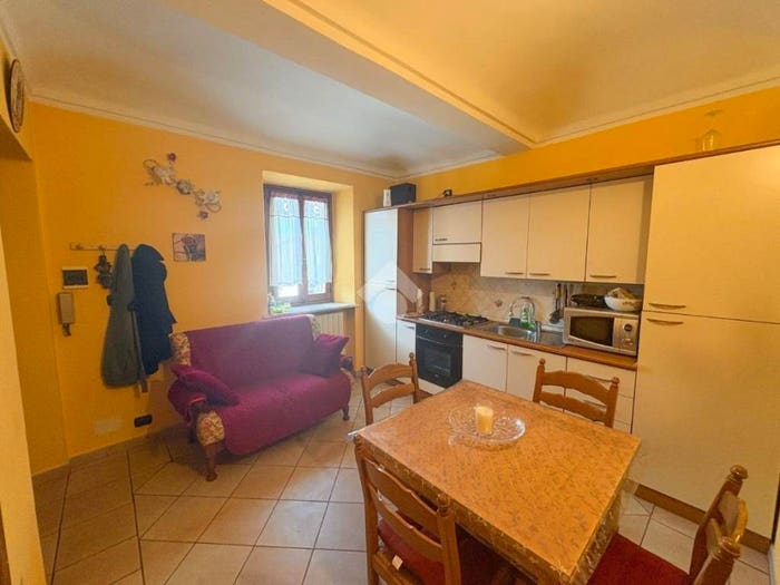 Appartamento quadrilocale in vendita in Via indipendenza, Centro, Poirino