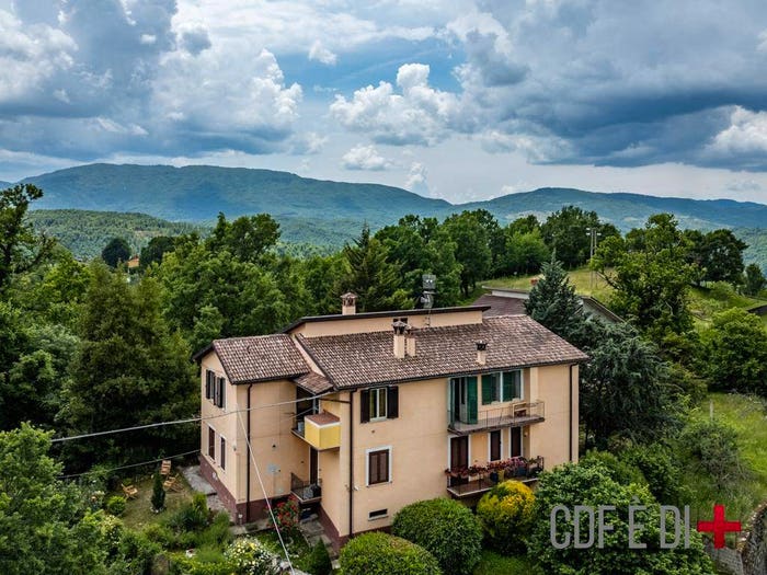 Appartamento trilocale in vendita in Via Granara, Pescorocchiano