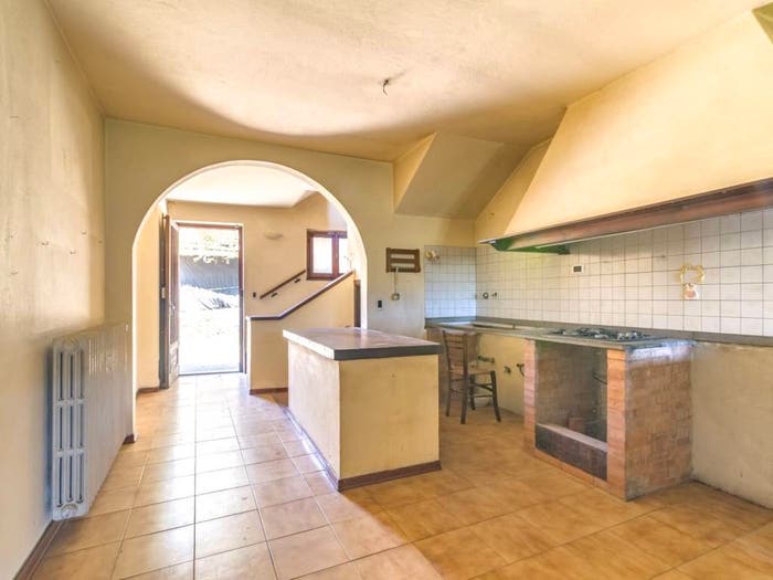 Appartamento quadrilocale in vendita in Frazione Poggio, Centro, Casanova Lerrone