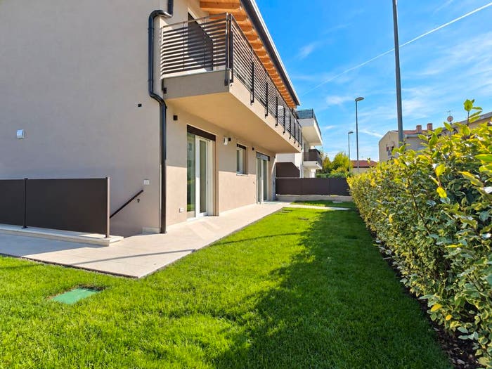Appartamento trilocale in vendita in Via Padre Alessi, Nove