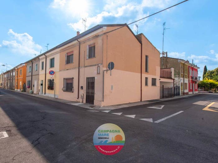 Casa con 6 locali in vendita in Via Novembre, Centro, Codigoro