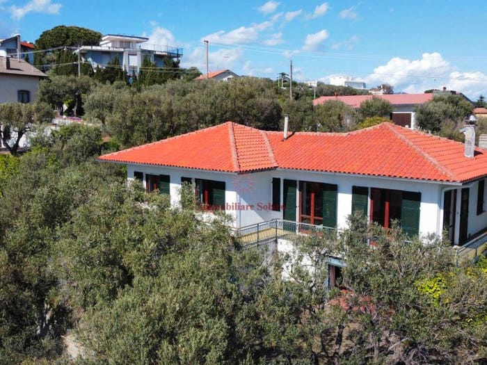 Casa quadrilocale in vendita in Via Bricco del Poggio, Celle Ligure Pecorile, Celle Ligure