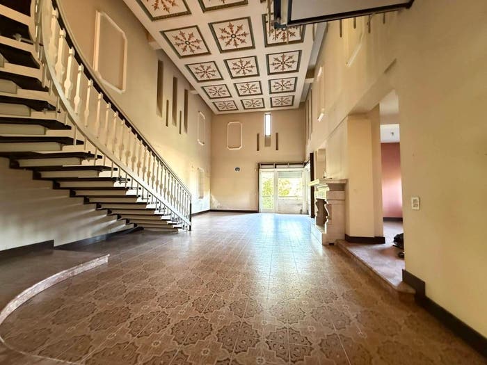 Casa con 6 locali in vendita in Via Francesco Crispi, Corso Langhe Moretta Corso Cortemilia, Alba